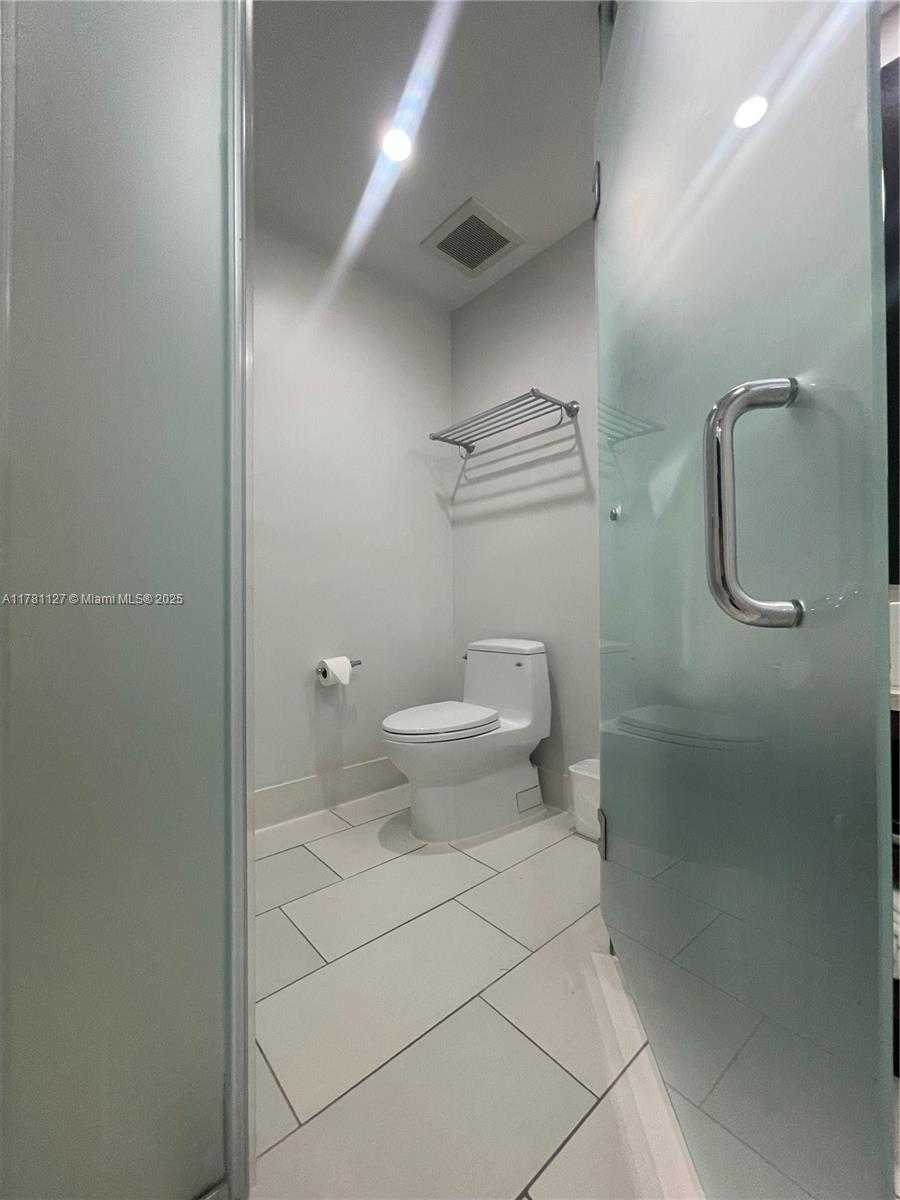 Small Image of 5300 NORTH WEST 87TH AVE #1103, Doral Number 20
