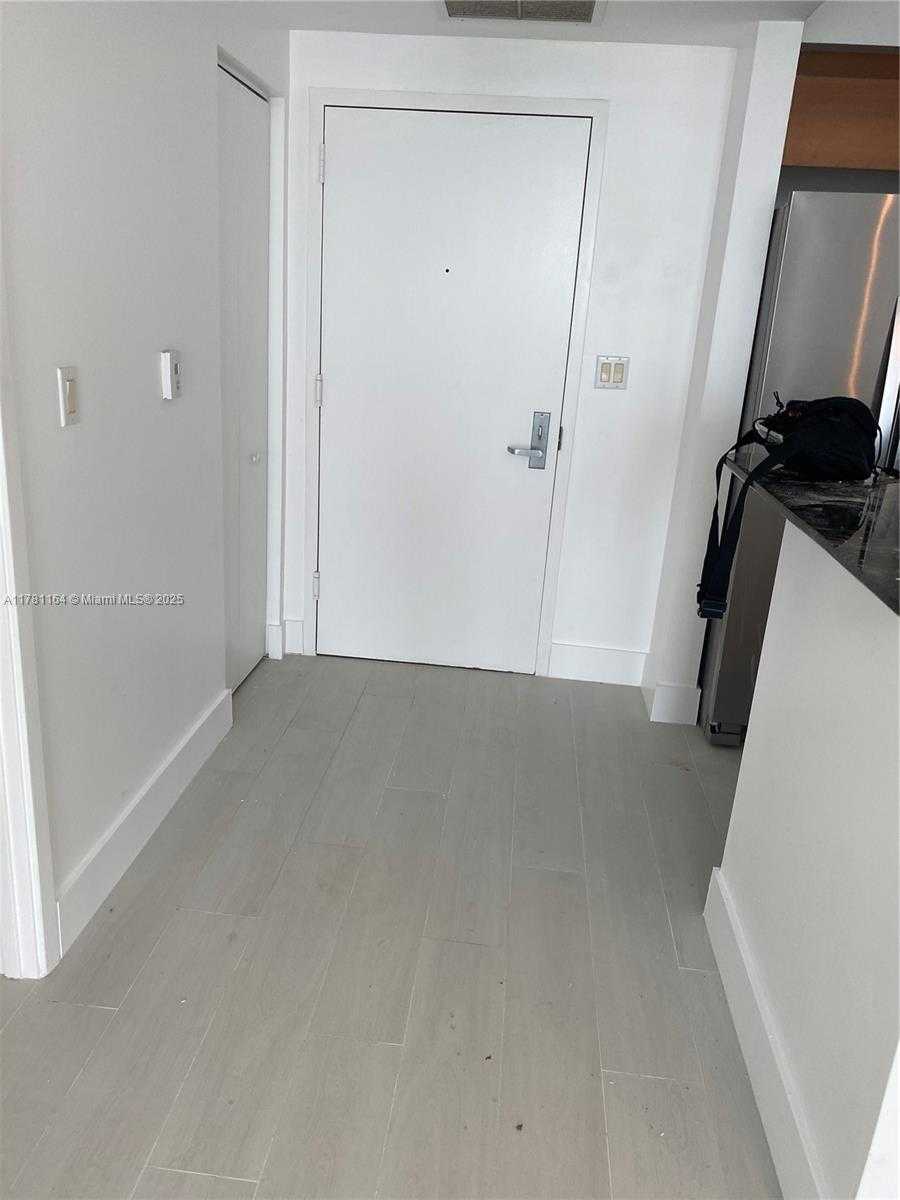 Small Image of 325 #3524, Miami Number 38