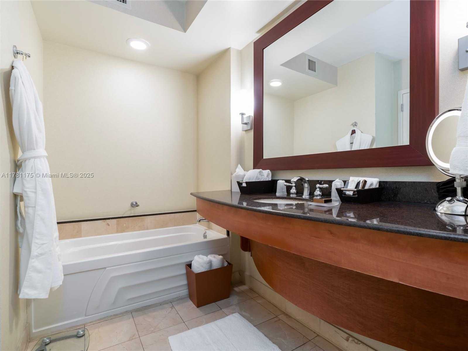 Small Image of 18001 COLLINS AVE #1701, Sunny Isles Beach Number 6