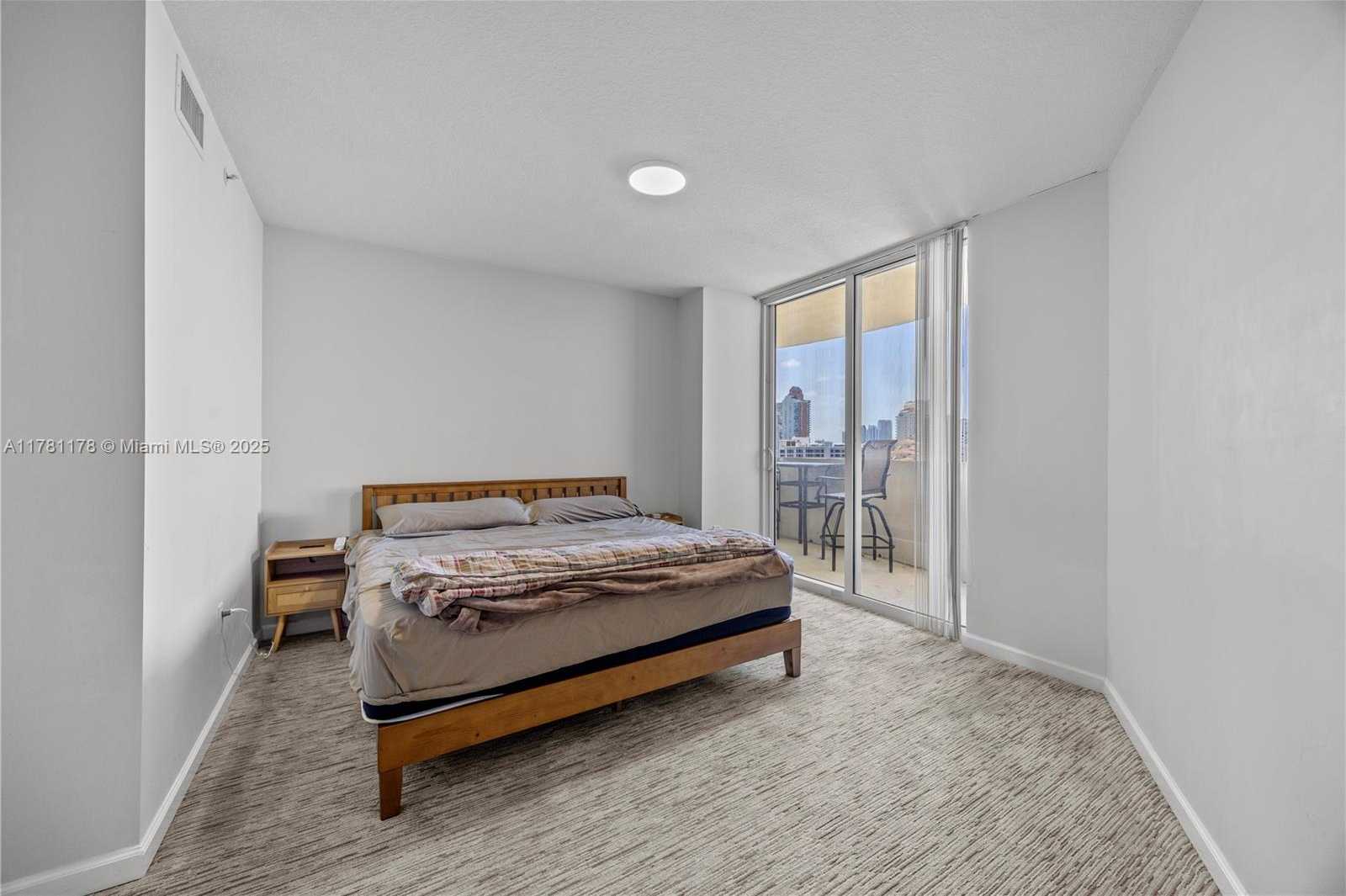 Small Image of 19501 WEST COUNTRY CLUB DR #2106, Aventura Number 10