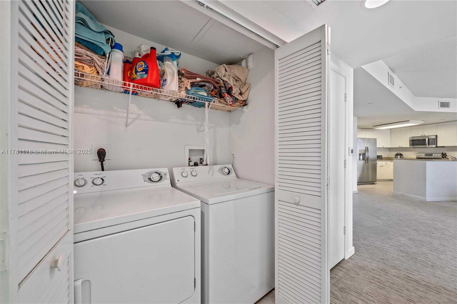 Small Image of 19501 WEST COUNTRY CLUB DR #2106, Aventura Number 15