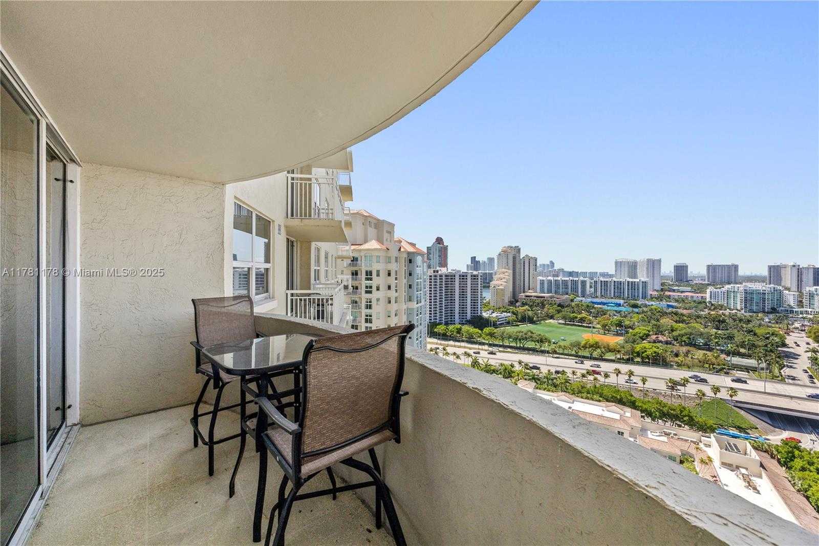 Small Image of 19501 WEST COUNTRY CLUB DR #2106, Aventura Number 17