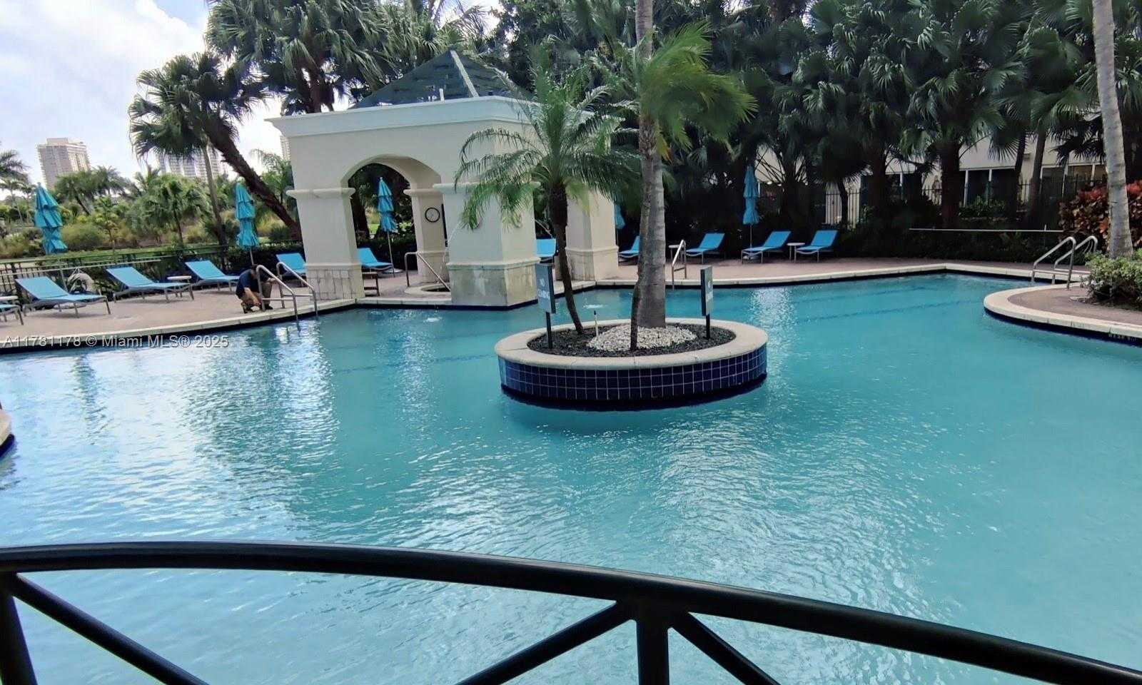Small Image of 19501 WEST COUNTRY CLUB DR #2106, Aventura Number 18