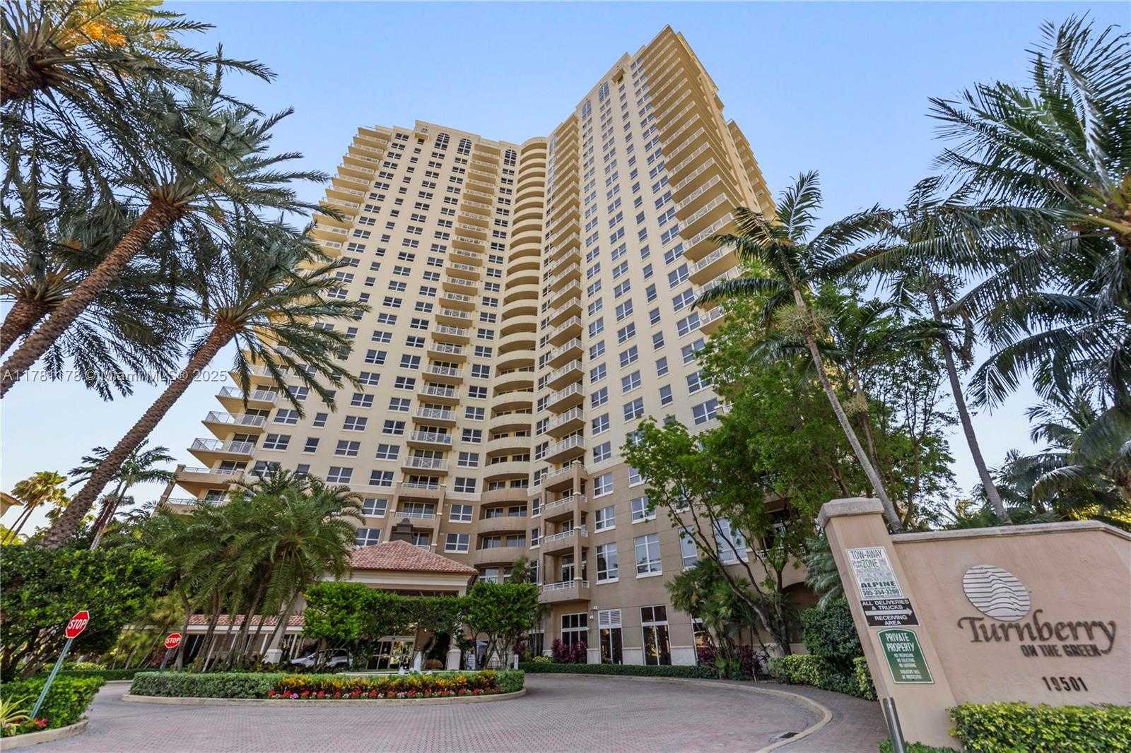 Small Image of 19501 WEST COUNTRY CLUB DR #2106, Aventura Number 19