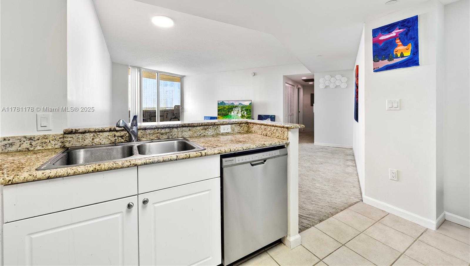 Small Image of 19501 WEST COUNTRY CLUB DR #2106, Aventura Number 9