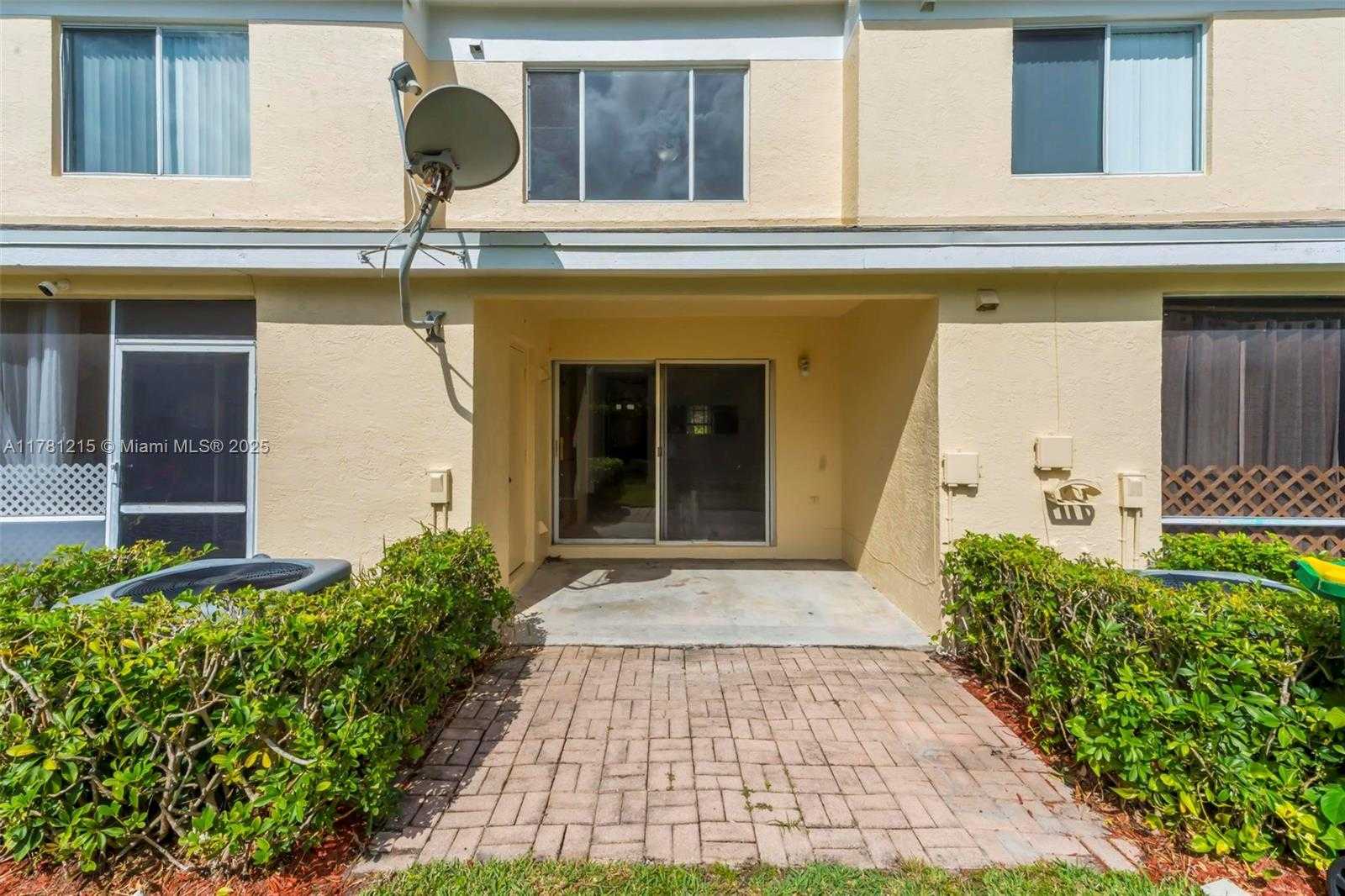 Small Image of 8151 SAN CARLOS CIR, Tamarac Number 20