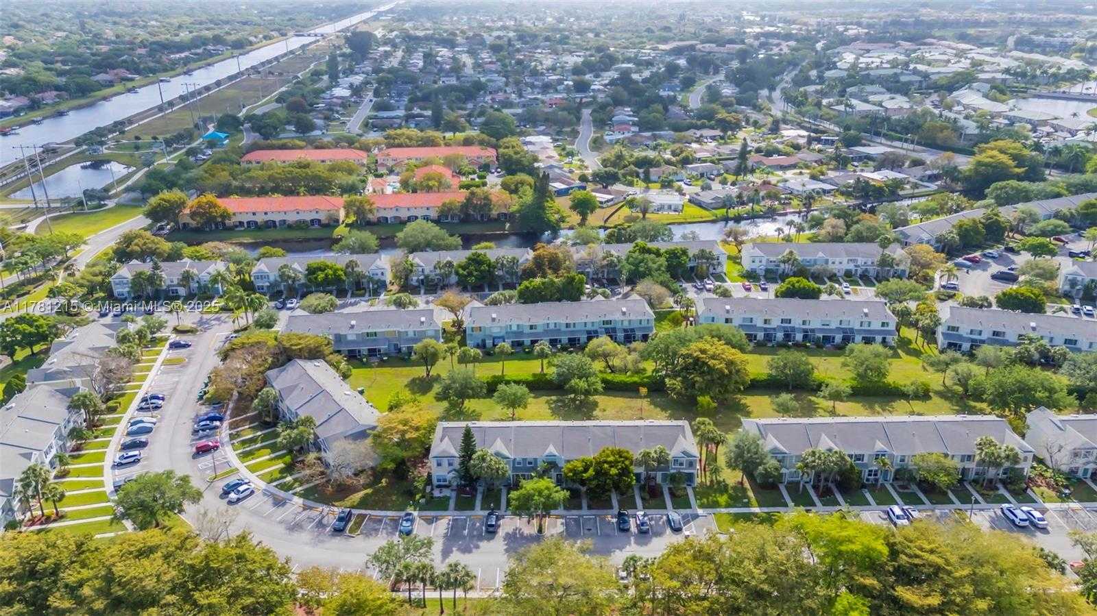 Small Image of 8151 SAN CARLOS CIR, Tamarac Number 28