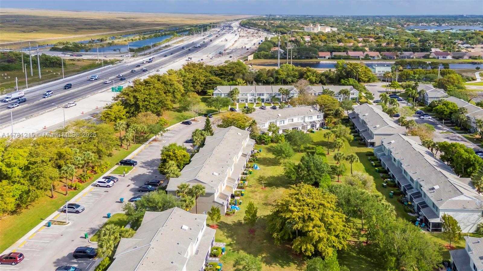 Small Image of 8151 SAN CARLOS CIR, Tamarac Number 45