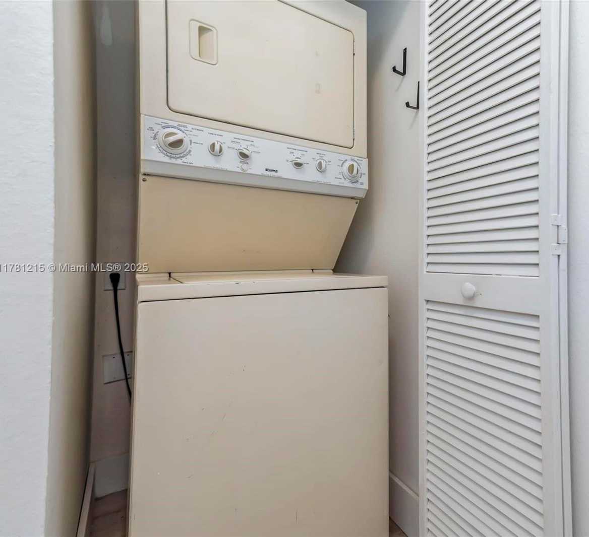 Small Image of 8151 SAN CARLOS CIR, Tamarac Number 50