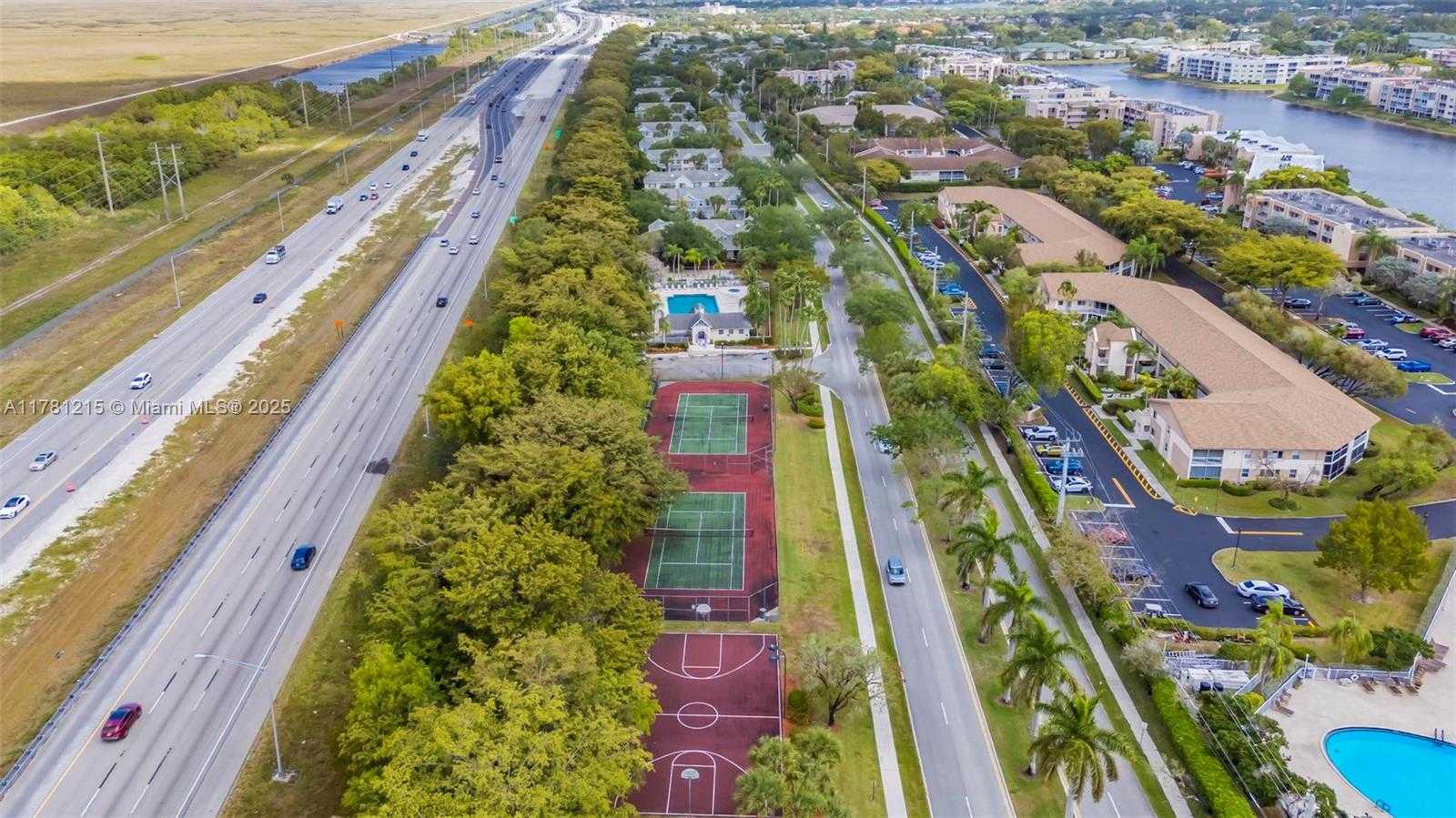 Small Image of 8151 SAN CARLOS CIR, Tamarac Number 53