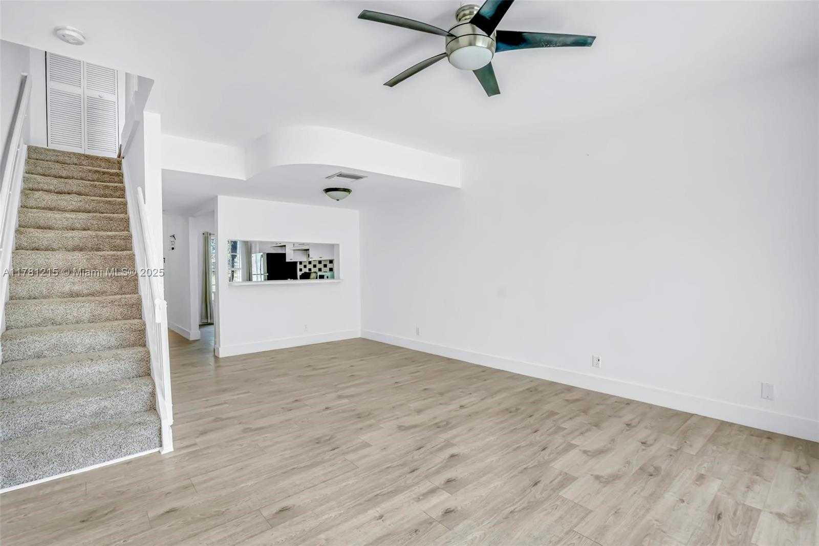 Small Image of 8151 SAN CARLOS CIR, Tamarac Number 6