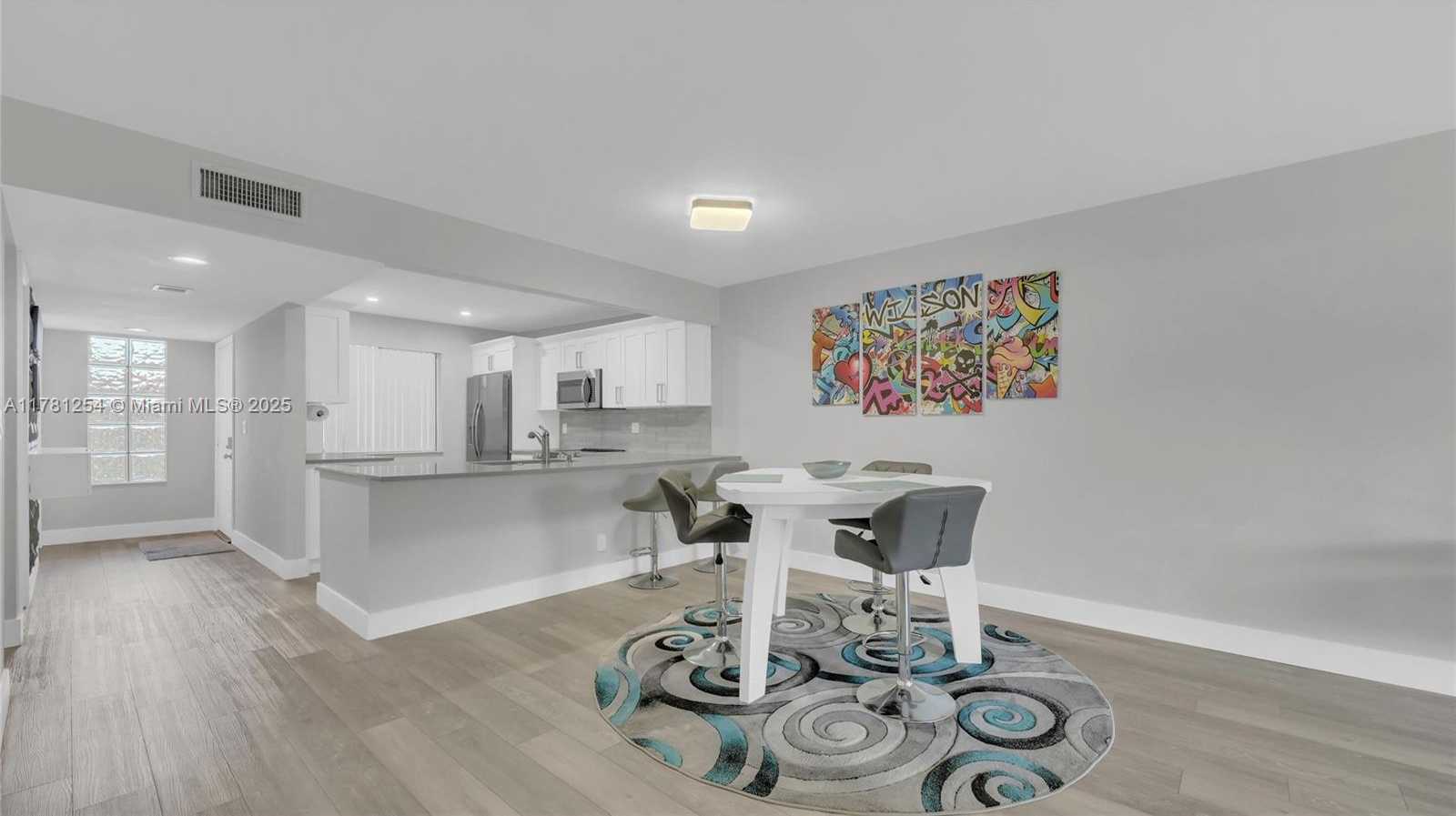 Small Image of 327 LAKEVIEW DR #203, Weston Number 6