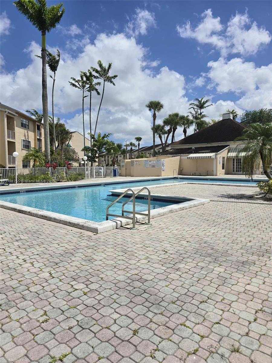 Small Image of 15290 SOUTH WEST 106TH LN #316, Miami Number 18