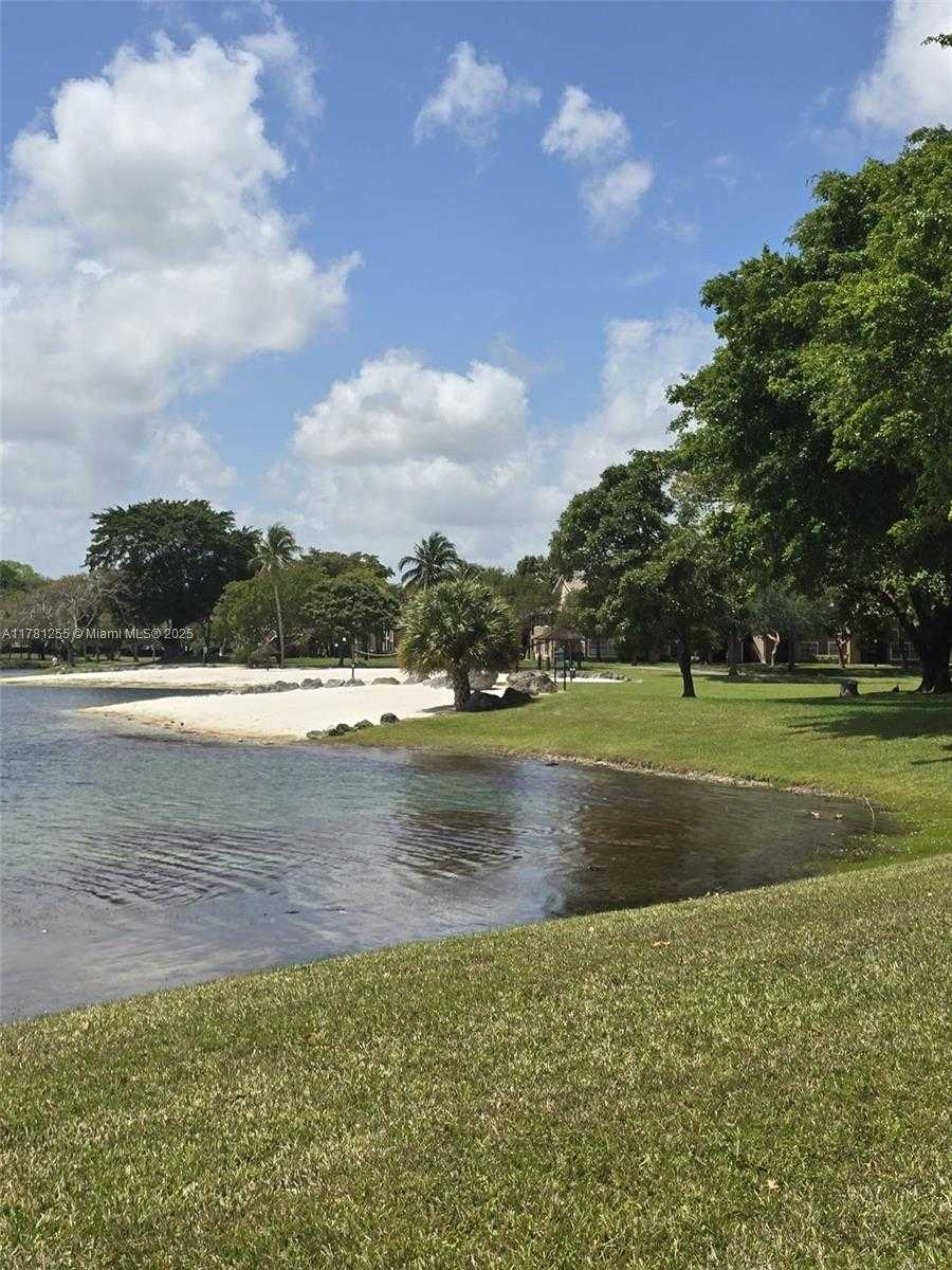 Small Image of 15290 SOUTH WEST 106TH LN #316, Miami Number 19