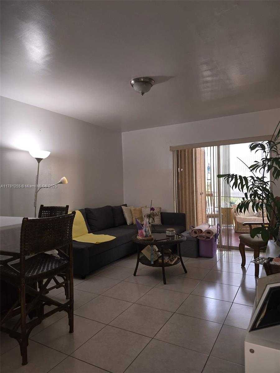 Small Image of 15290 SOUTH WEST 106TH LN #316, Miami Number 7