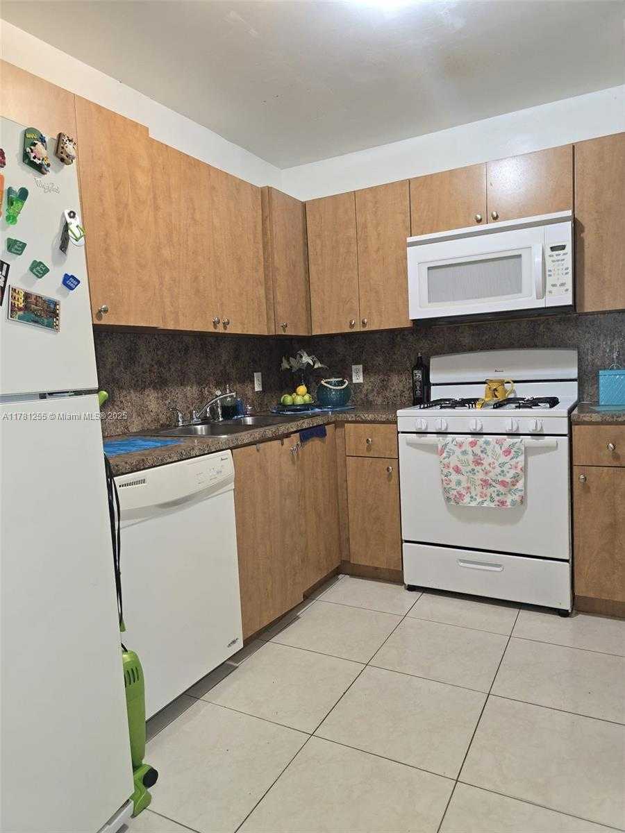 Small Image of 15290 SOUTH WEST 106TH LN #316, Miami Number 8