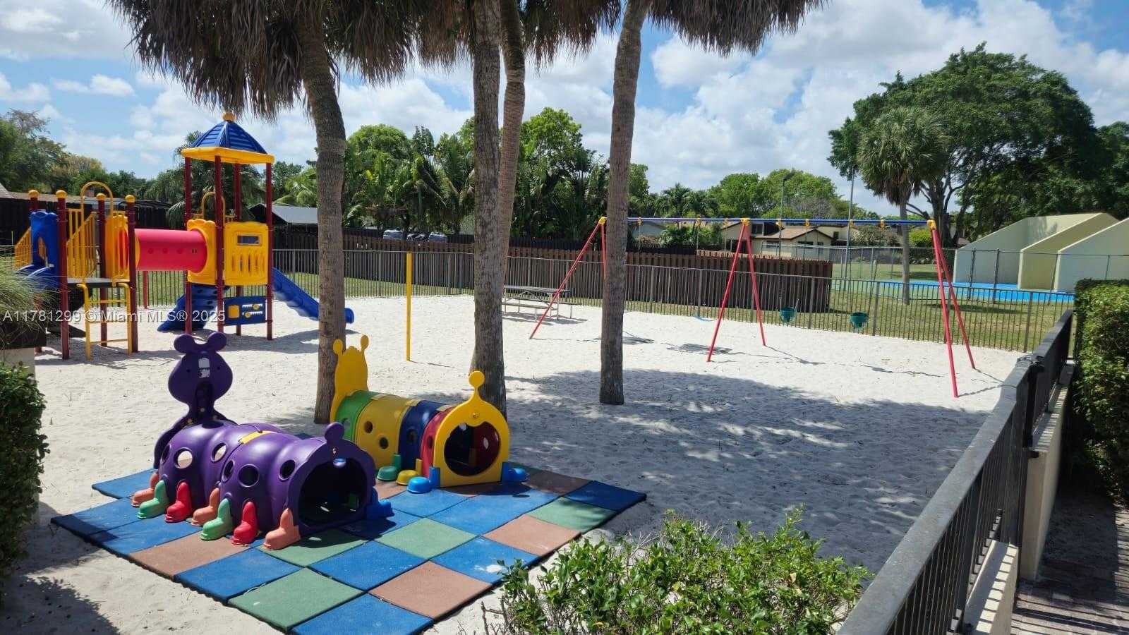 Small Image of 11035 SOUTH WEST 132ND CT #13-3, Miami Number 12