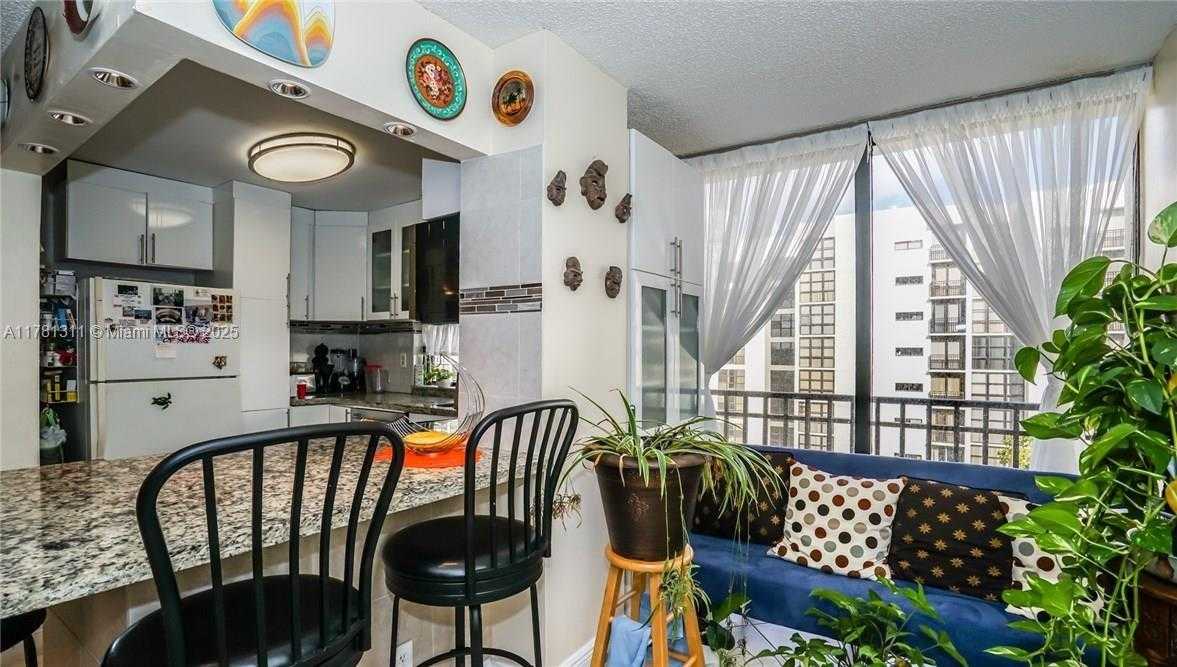 Small Image of 17011 NORTH BAY RD #701, Sunny Isles Beach Number 11