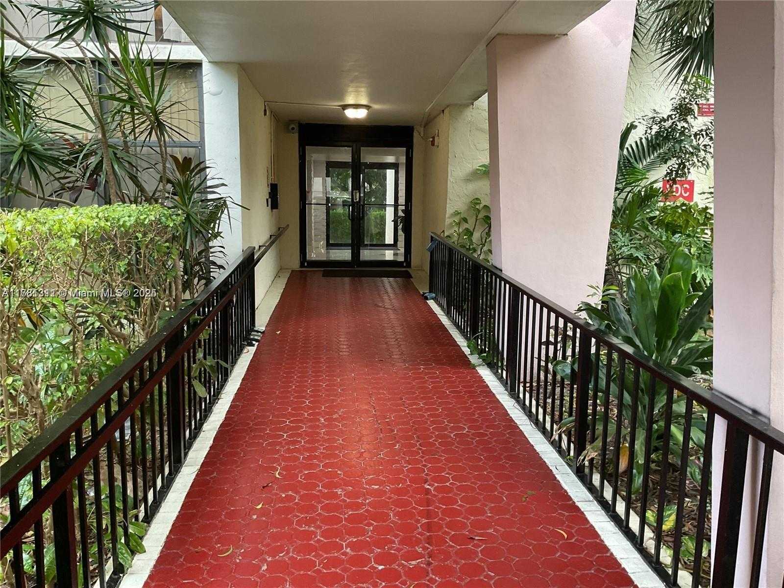 Small Image of 17011 NORTH BAY RD #701, Sunny Isles Beach Number 23