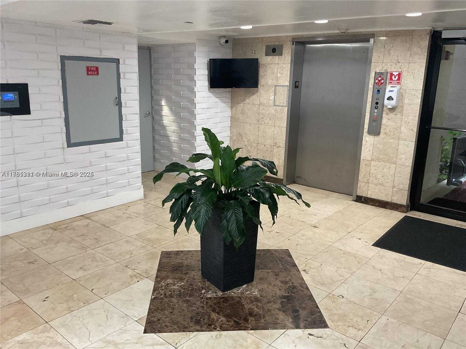 Small Image of 17011 NORTH BAY RD #701, Sunny Isles Beach Number 25