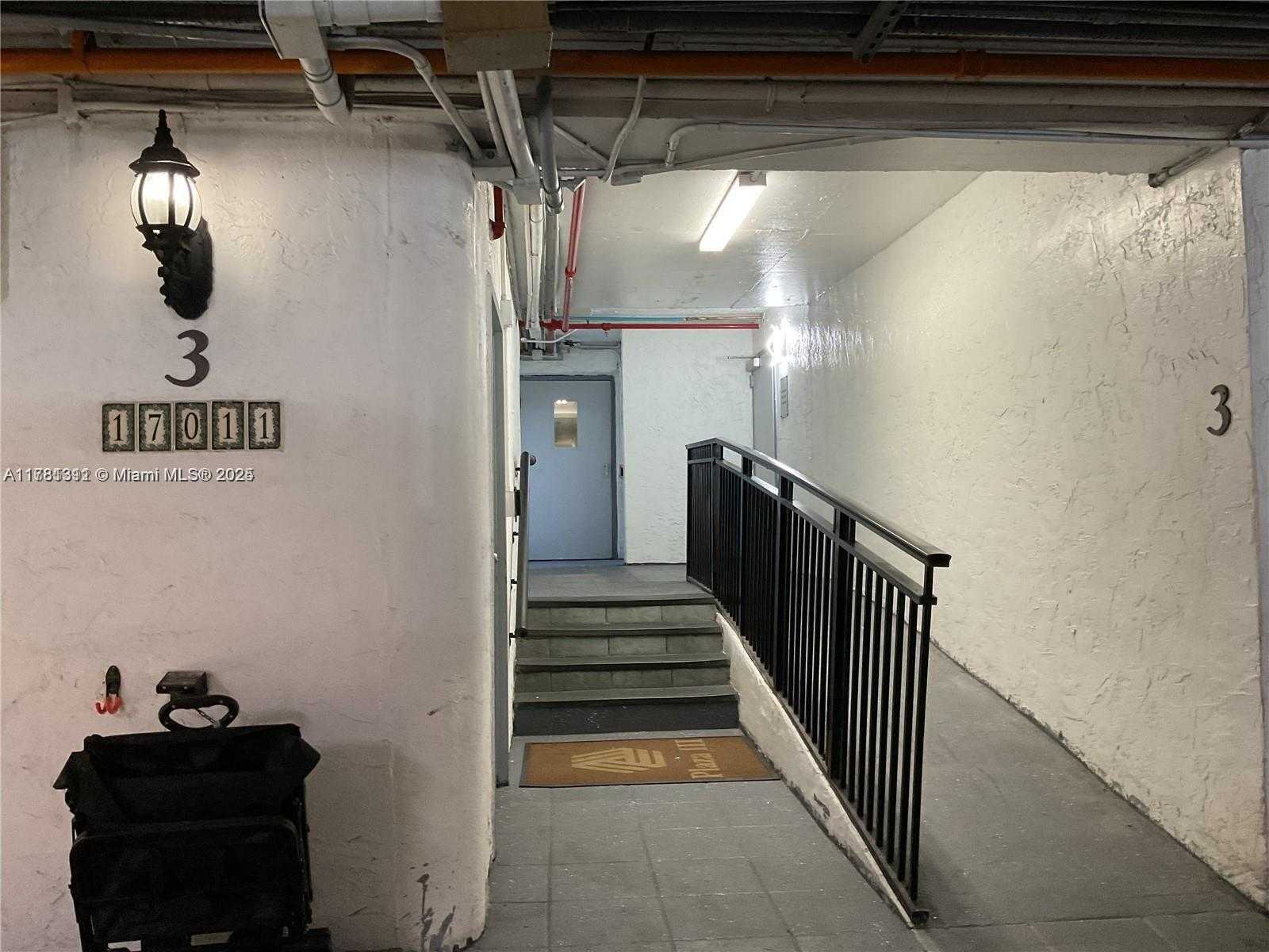Small Image of 17011 NORTH BAY RD #701, Sunny Isles Beach Number 26