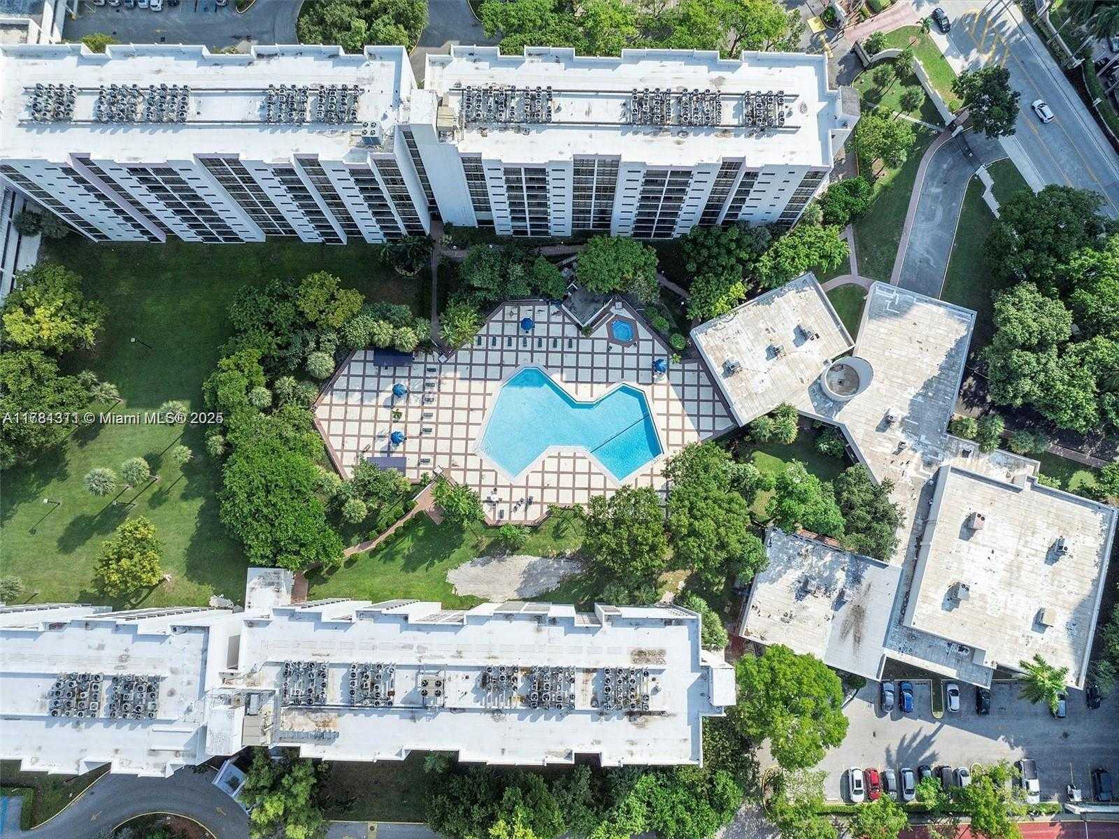 Small Image of 17011 NORTH BAY RD #701, Sunny Isles Beach Number 30