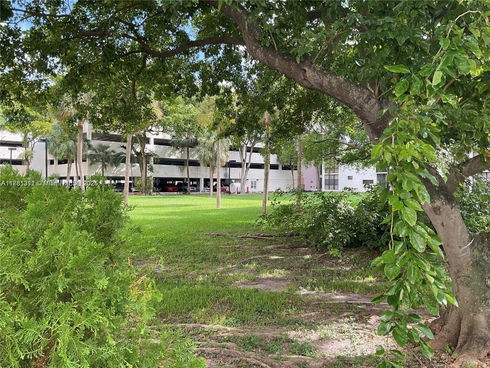 Small Image of 17011 NORTH BAY RD #701, Sunny Isles Beach Number 37