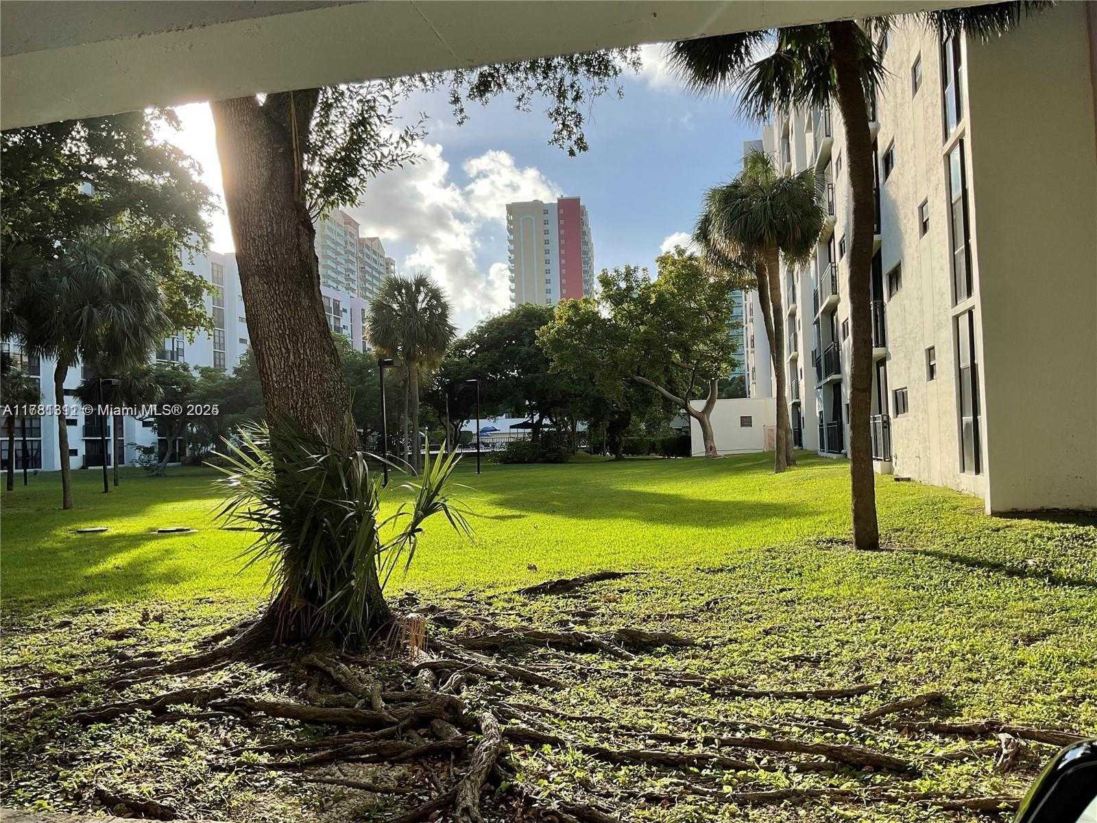 Small Image of 17011 NORTH BAY RD #701, Sunny Isles Beach Number 38