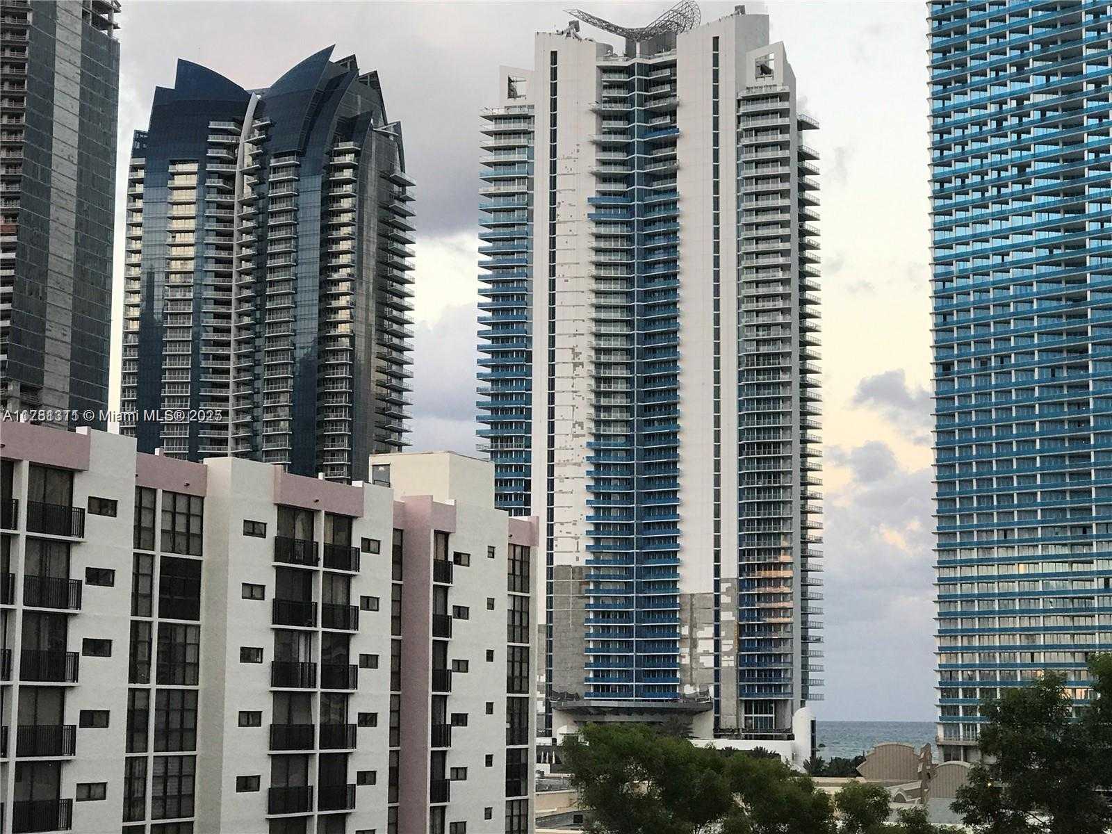 Small Image of 17011 NORTH BAY RD #701, Sunny Isles Beach Number 40
