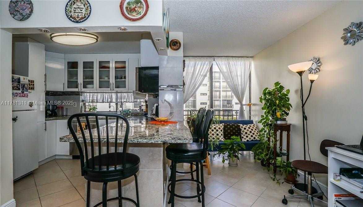 Small Image of 17011 NORTH BAY RD #701, Sunny Isles Beach Number 5