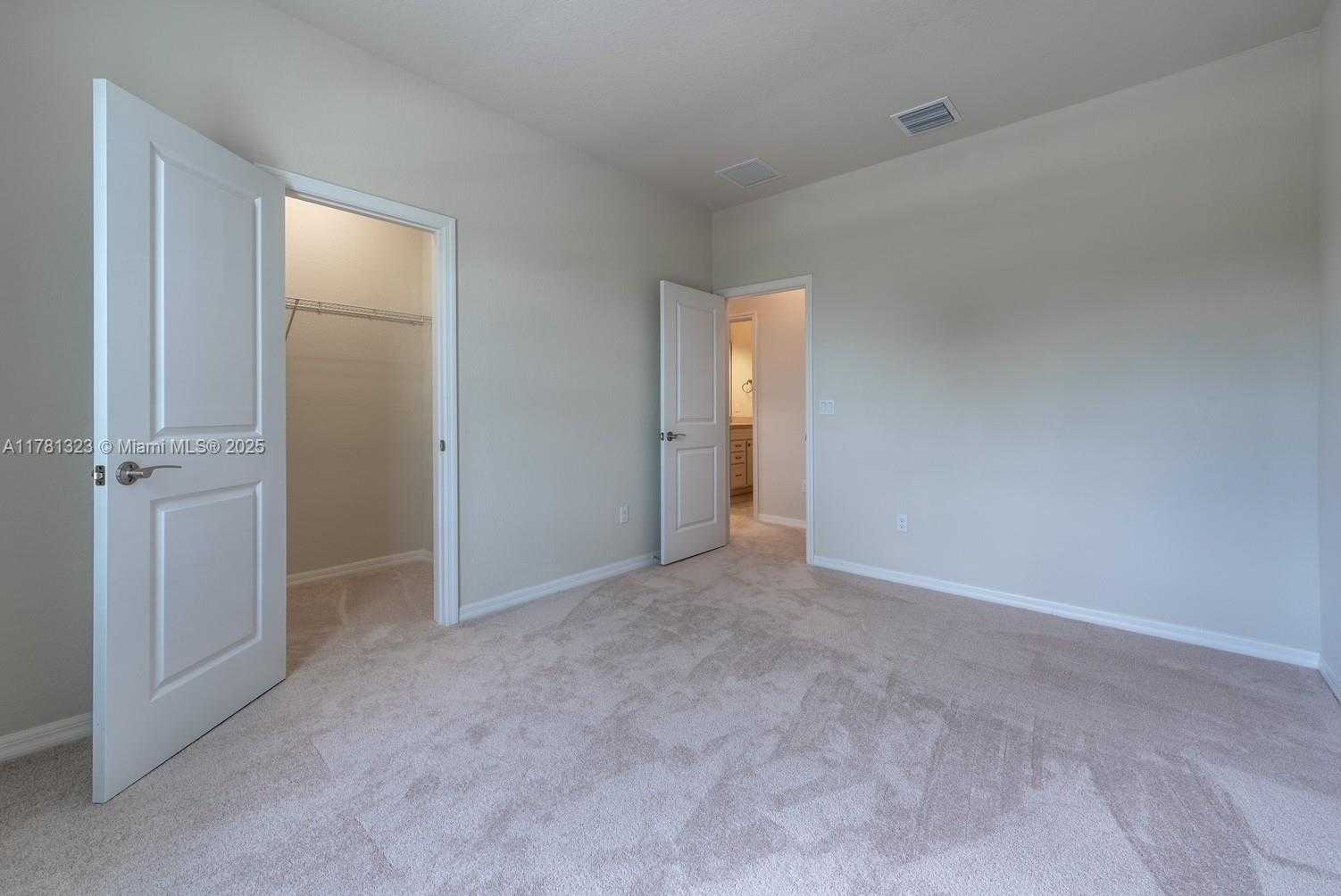 Small Image of 4974 GREENWAY DR, Hollywood Number 27