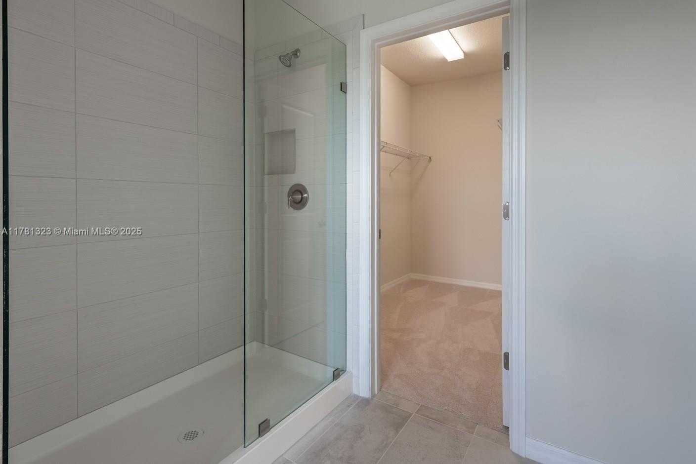 Small Image of 4974 GREENWAY DR, Hollywood Number 39