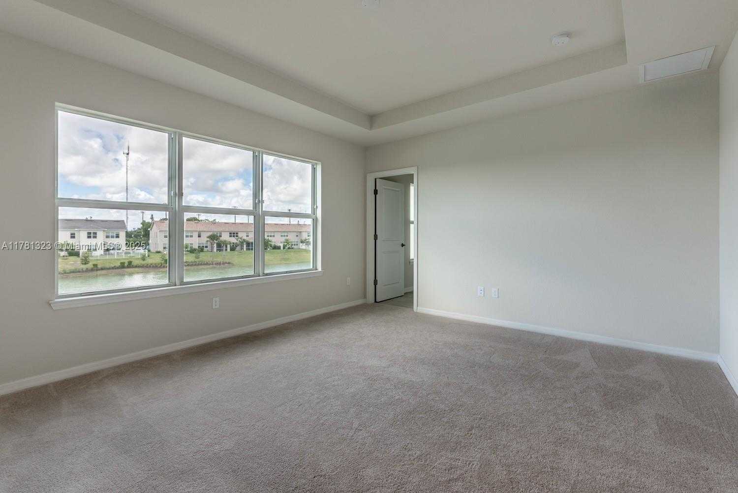 Small Image of 4974 GREENWAY DR, Hollywood Number 40