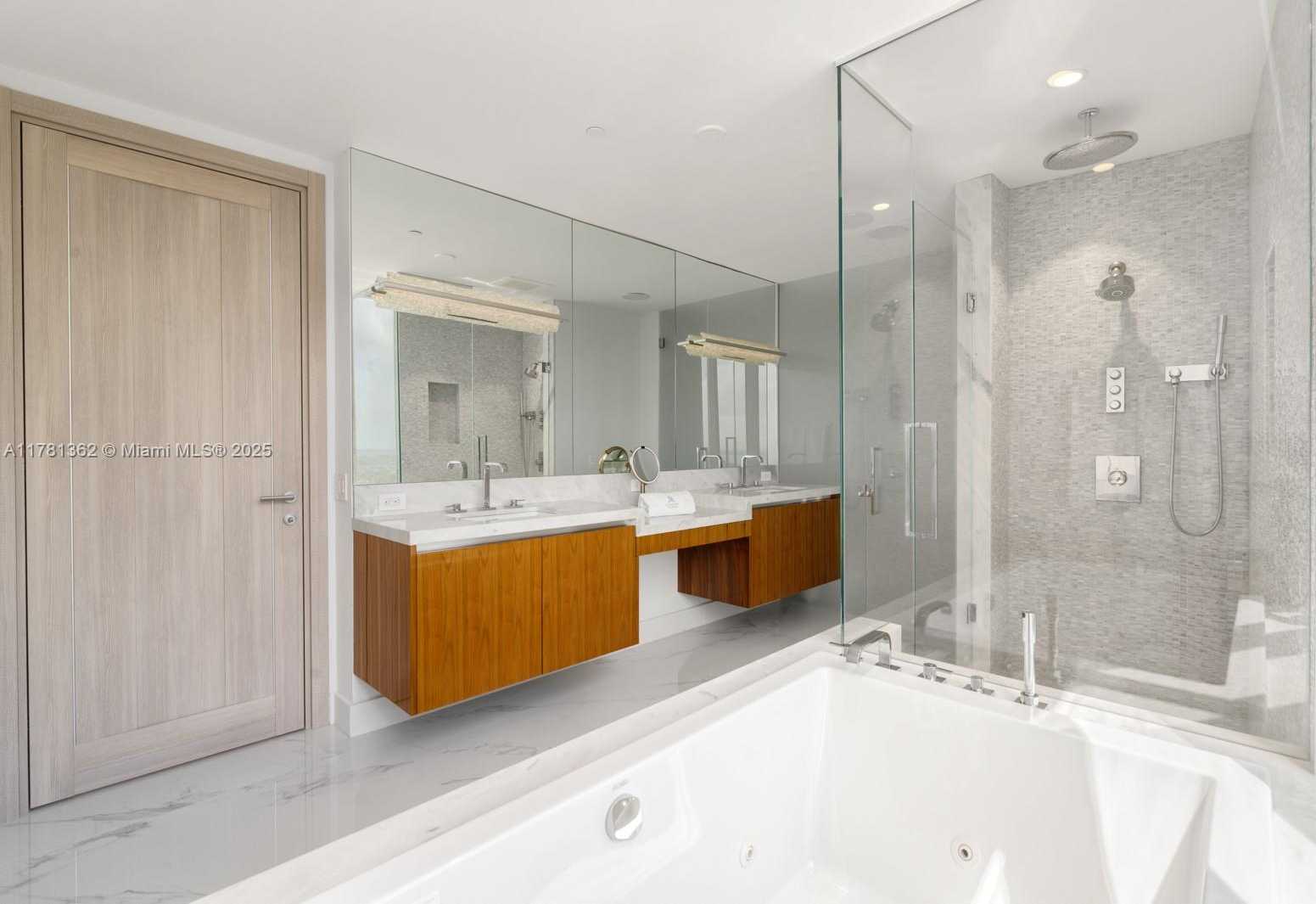 Small Image of 9705 COLLINS AVE #2604N, Bal Harbour Number 17