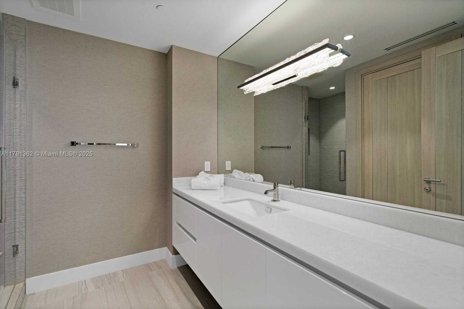 Small Image of 9705 COLLINS AVE #2604N, Bal Harbour Number 30