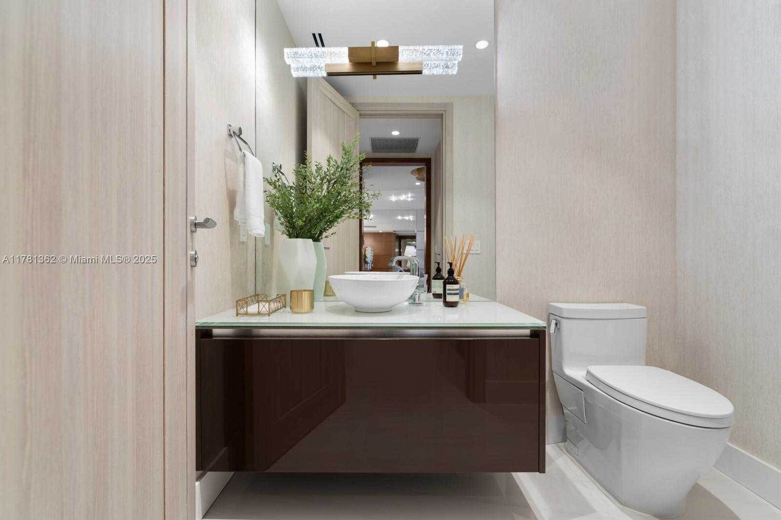 Small Image of 9705 COLLINS AVE #2604N, Bal Harbour Number 31