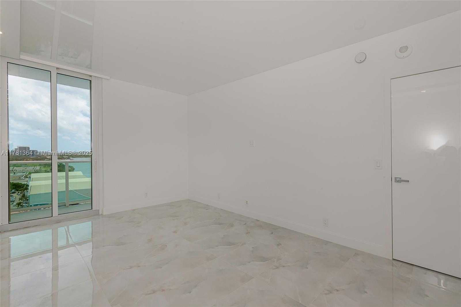 Small Image of 100 BAYVIEW DR #PH25, Sunny Isles Beach Number 19