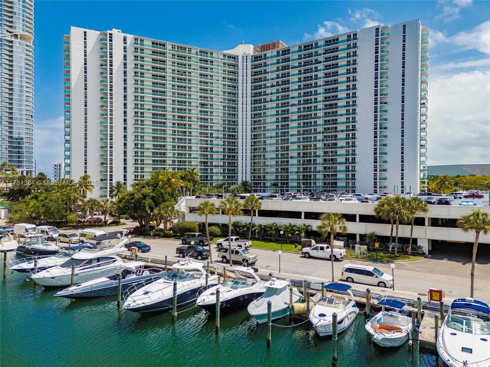 Small Image of 100 BAYVIEW DR #PH25, Sunny Isles Beach Number 38