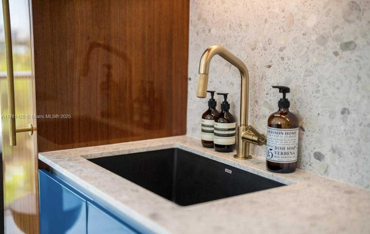 Small Image of 2655 S BAYSHORE DRIVE #1109, Coconut Grove Number 7