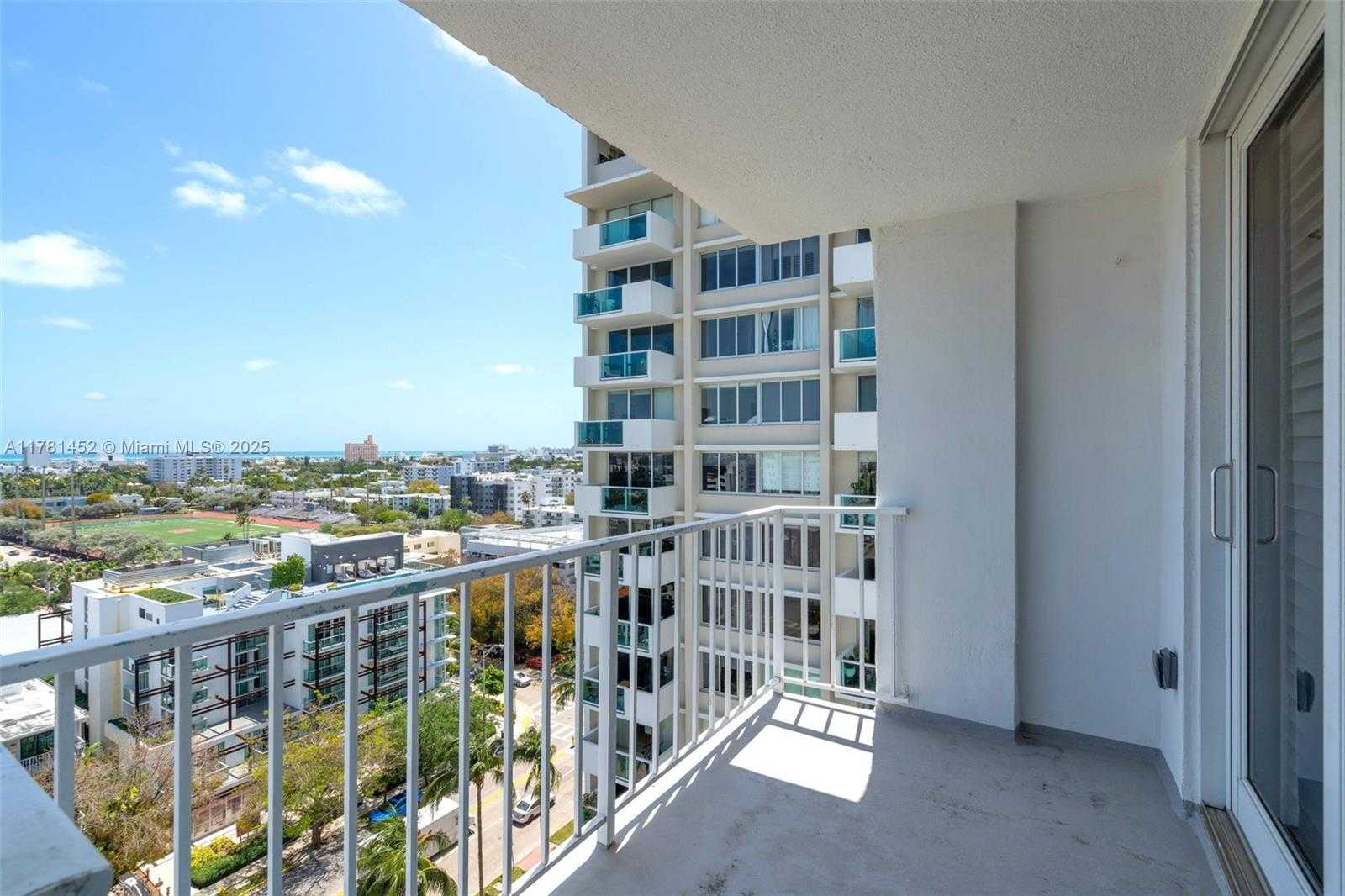 Small Image of 1228 WEST AVE #1110, Miami Beach Number 11
