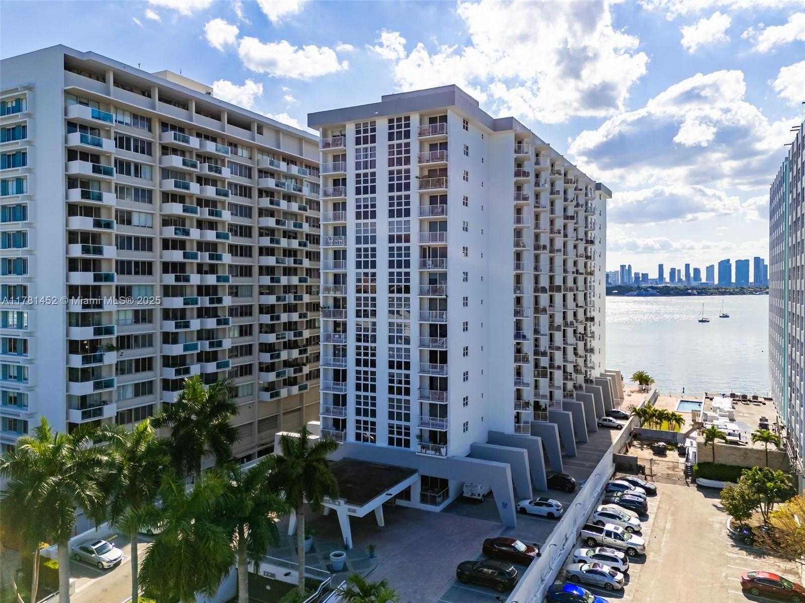 Small Image of 1228 WEST AVE #1110, Miami Beach Number 27