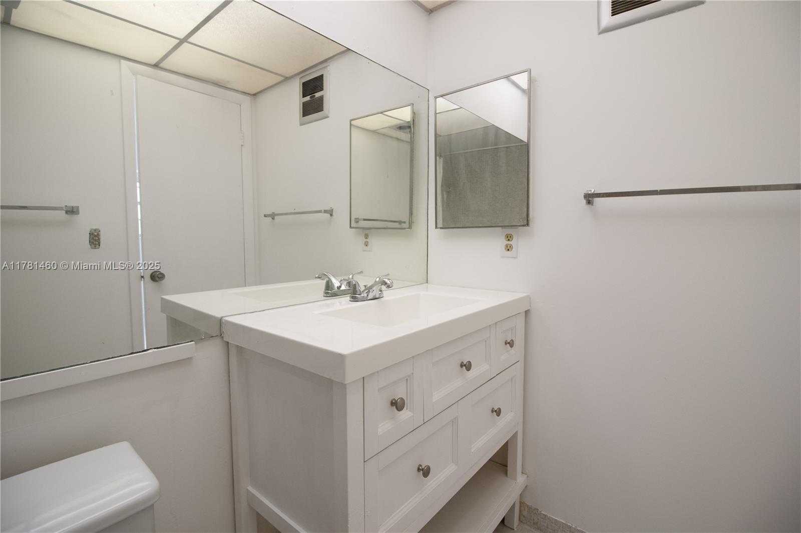 Small Image of 5031 WEST OAKLAND PARK BLVD #309, Lauderdale Lakes Number 23