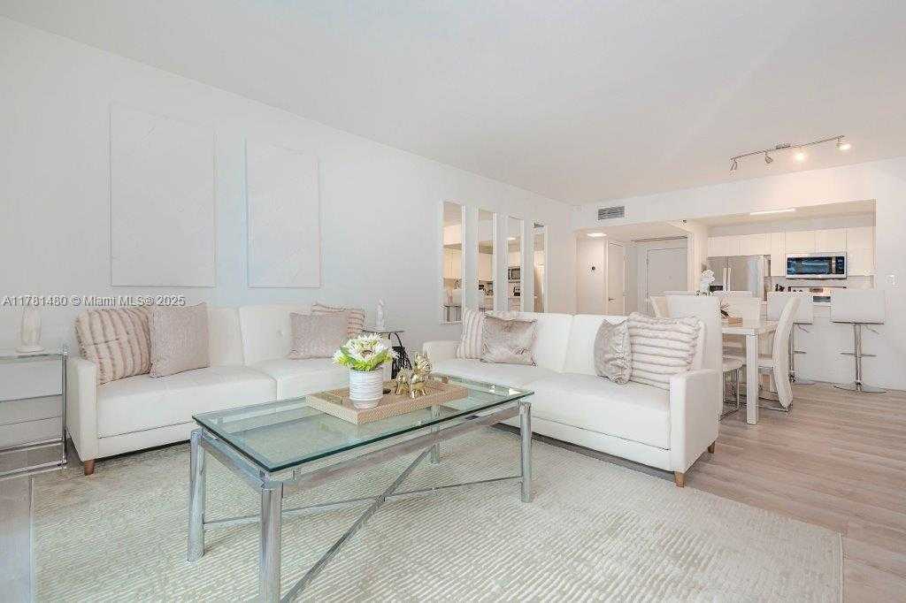 Small Image of 2301 COLLINS AVE #401, Miami Beach Number 14