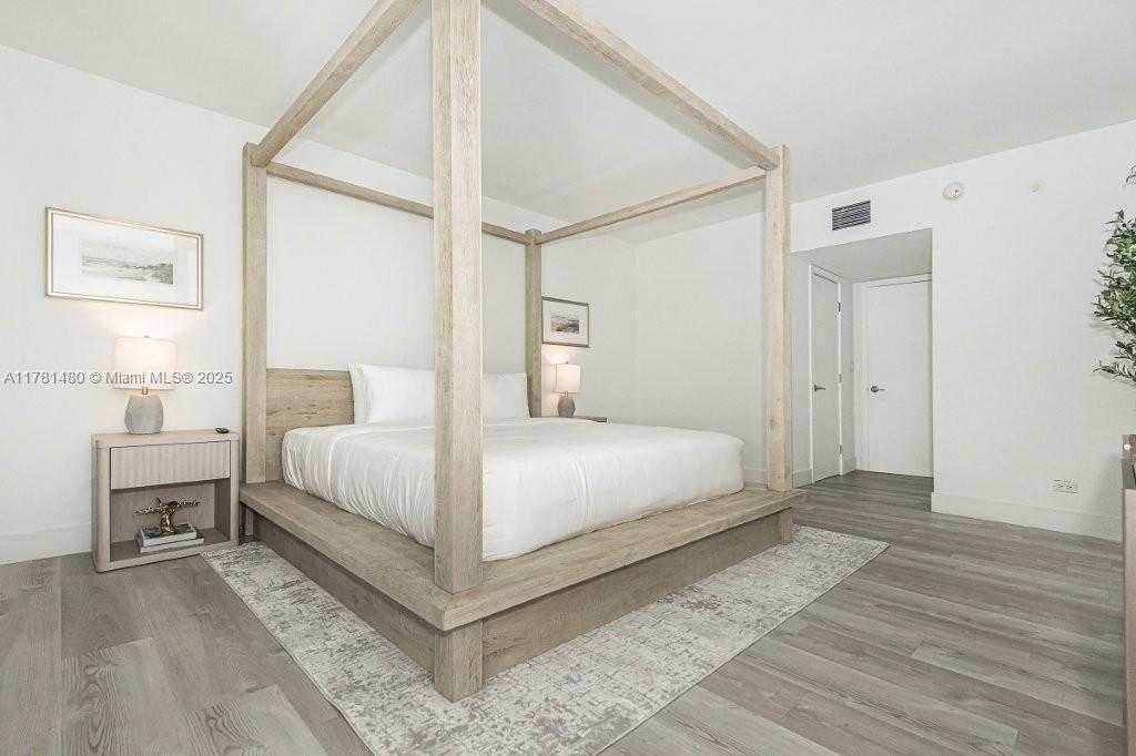 Small Image of 2301 COLLINS AVE #401, Miami Beach Number 24