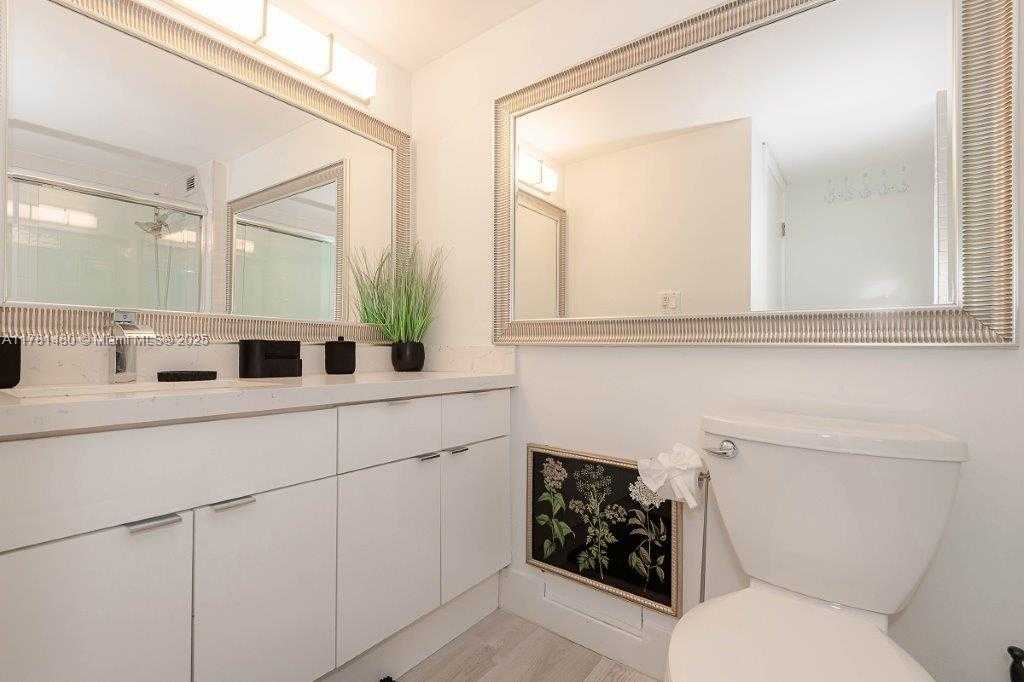 Small Image of 2301 COLLINS AVE #401, Miami Beach Number 5
