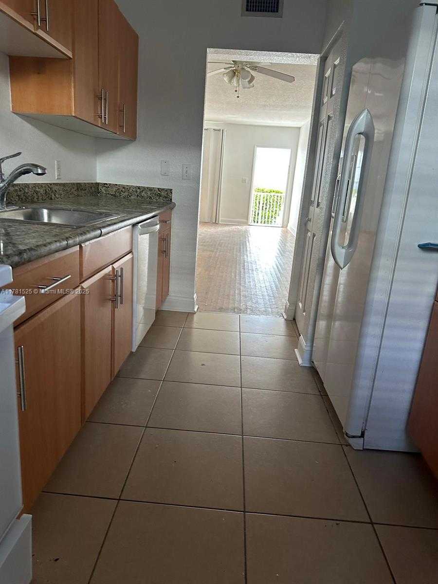 Small Image of 1065 97TH ST #1A, Bay Harbor Islands Number 14