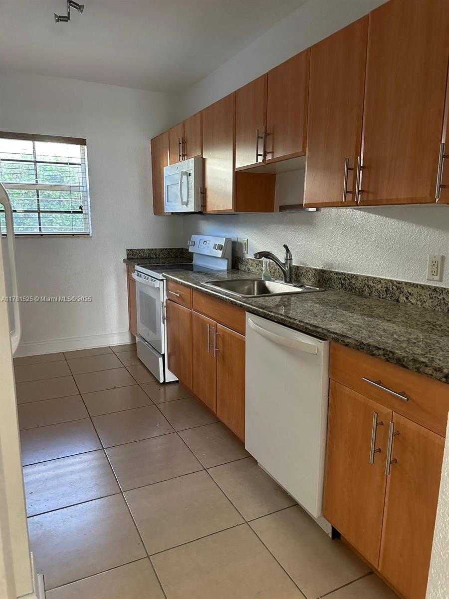 Small Image of 1065 97TH ST #1A, Bay Harbor Islands Number 2