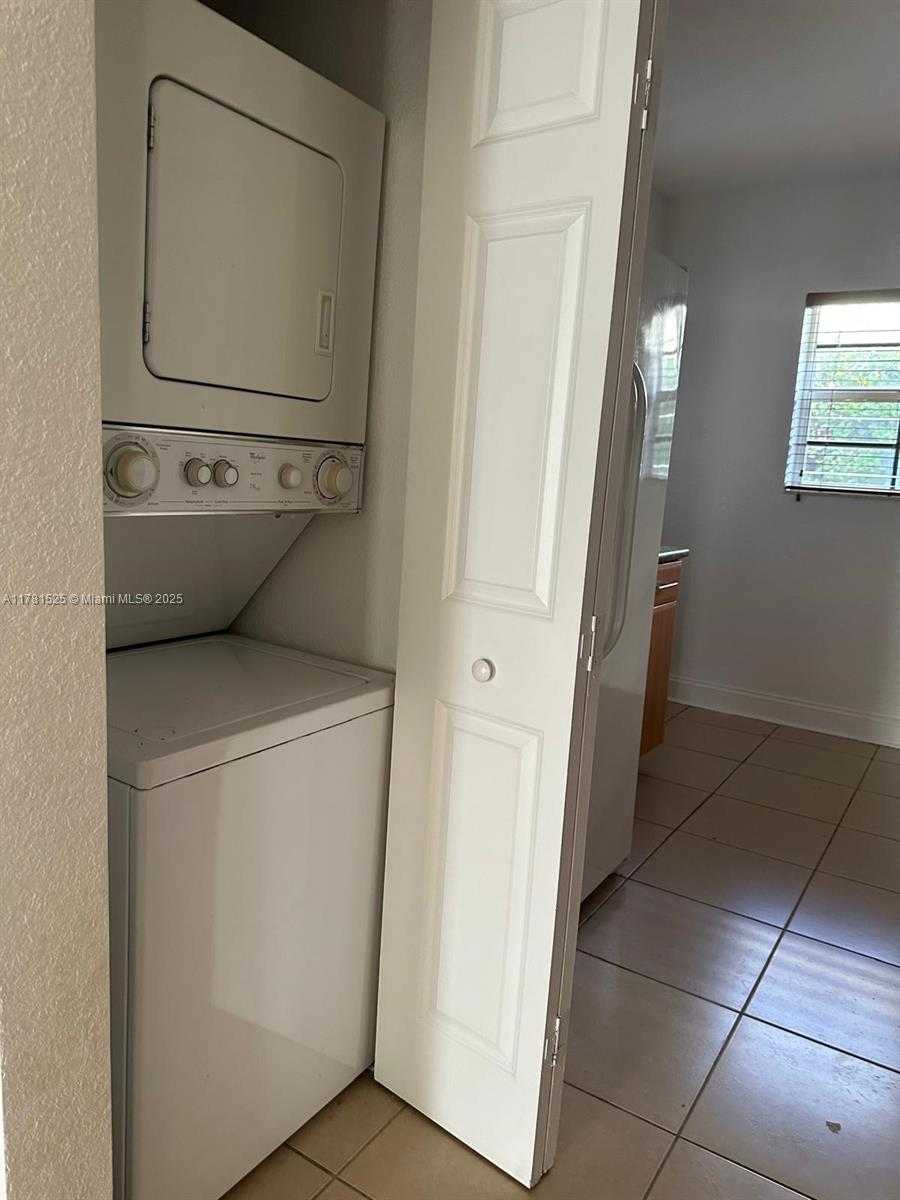 Small Image of 1065 97TH ST #1A, Bay Harbor Islands Number 3