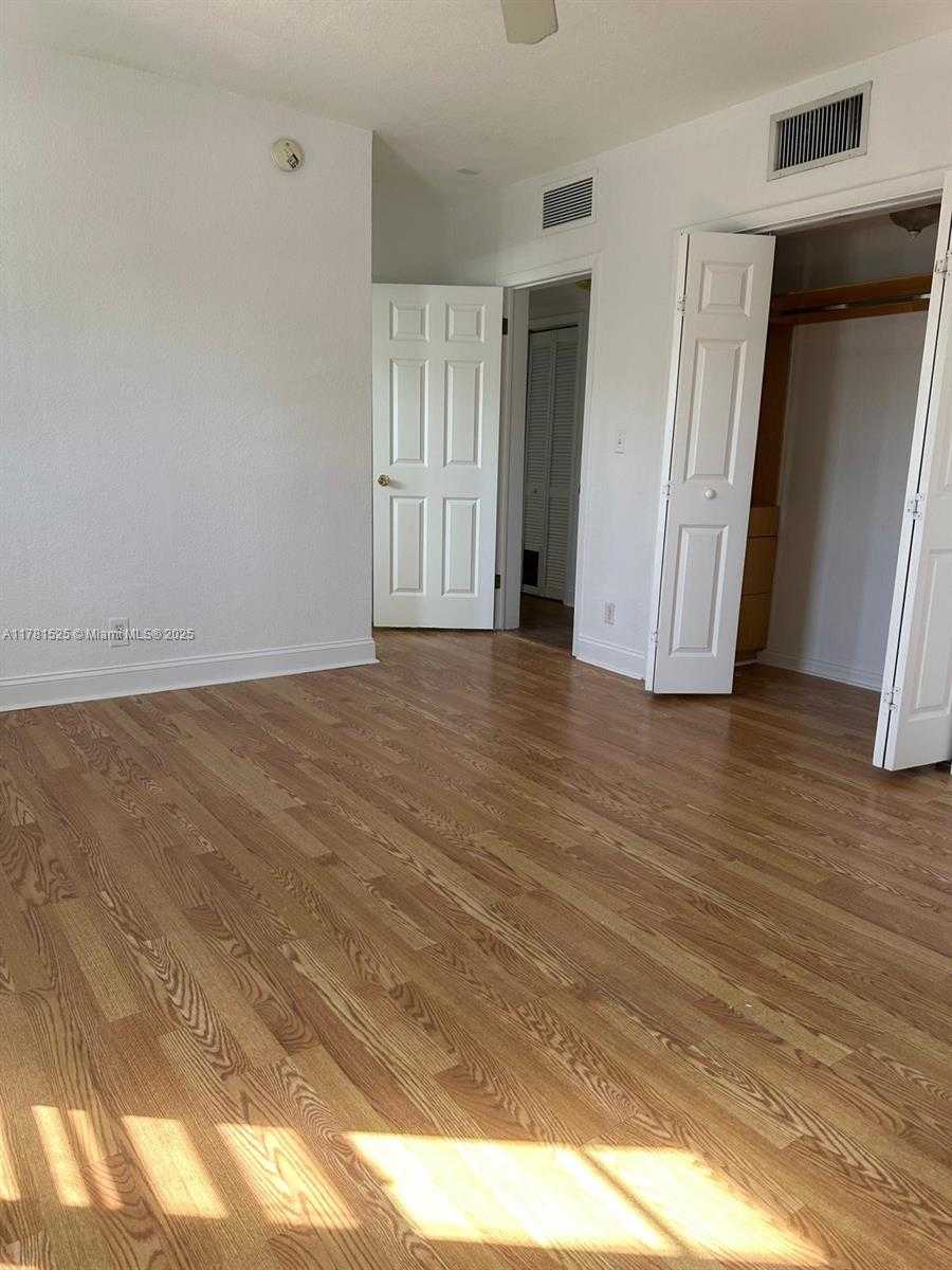 Small Image of 1065 97TH ST #1A, Bay Harbor Islands Number 9