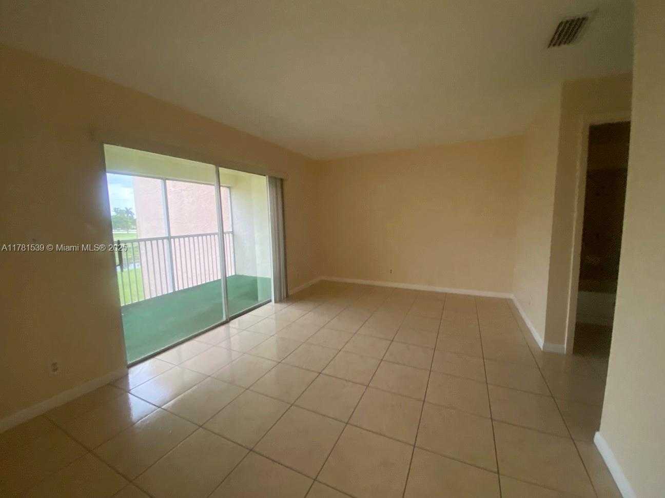 Small Image of 6890 ROYAL PALM BLVD #305H, Margate Number 14
